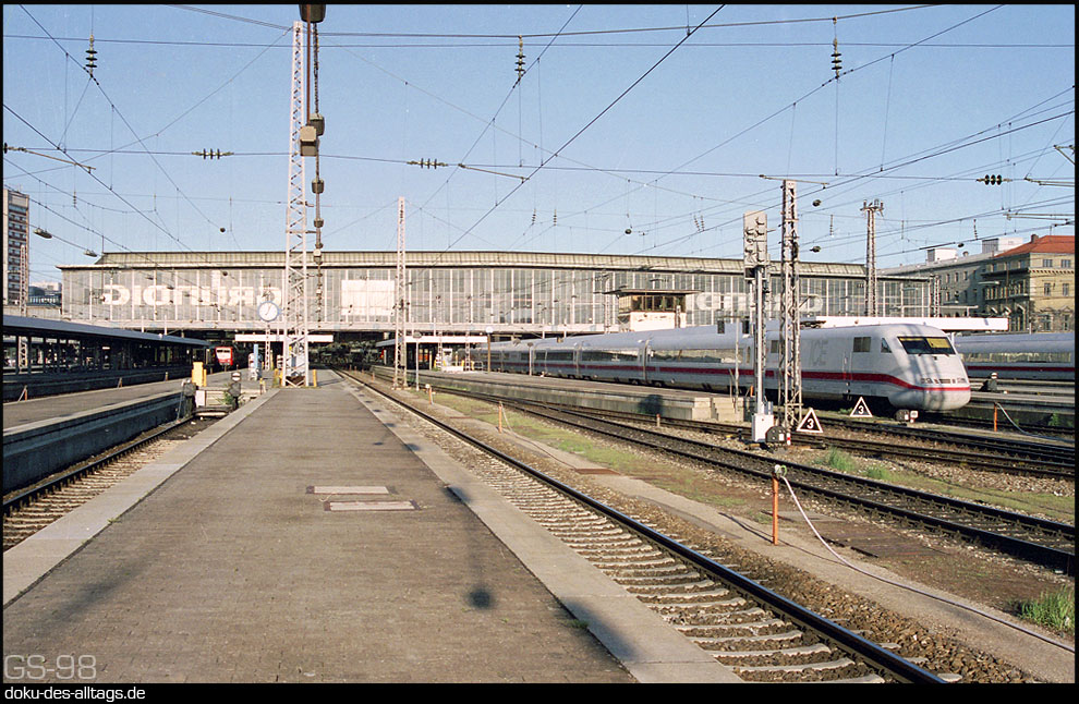 Strecken und Bahnhöfe
